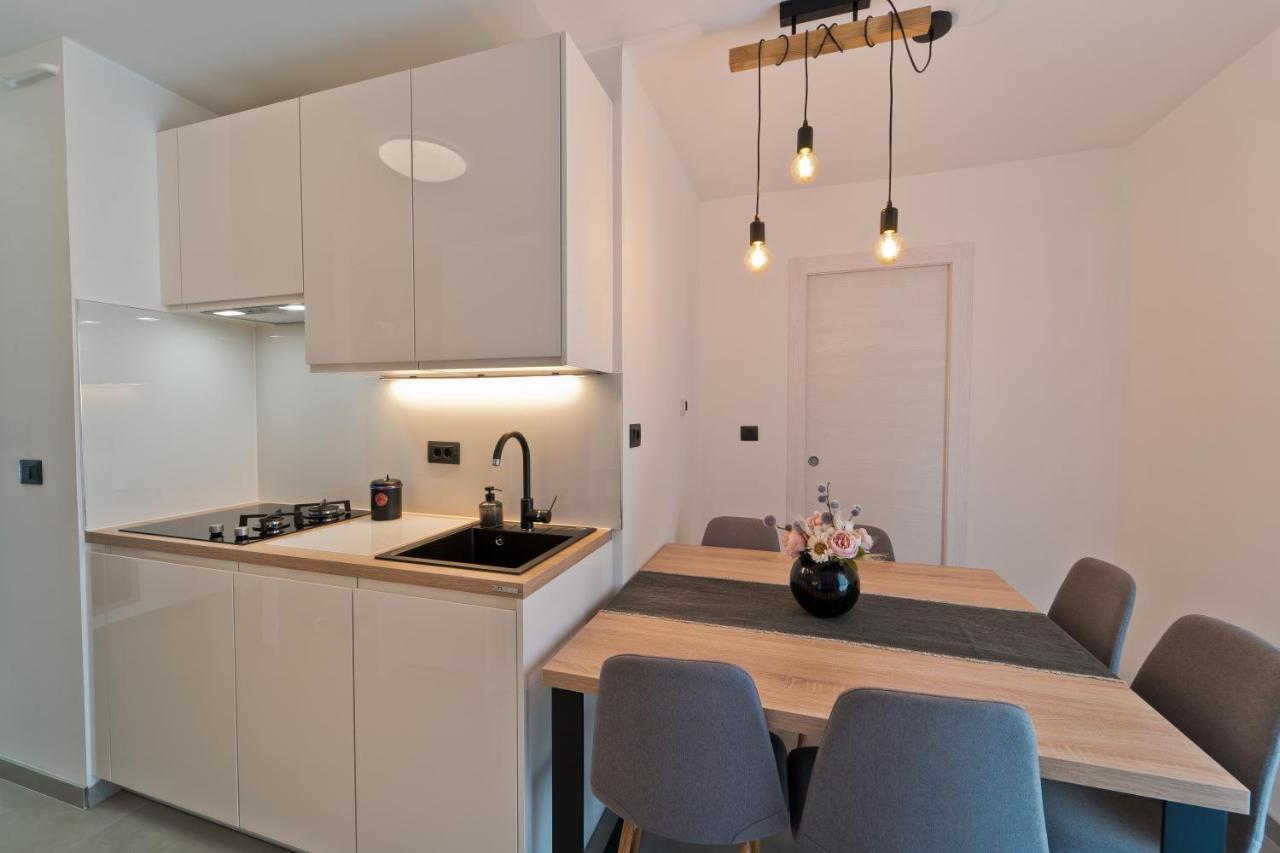 Malemi Apartment พูลา ภายนอก รูปภาพ