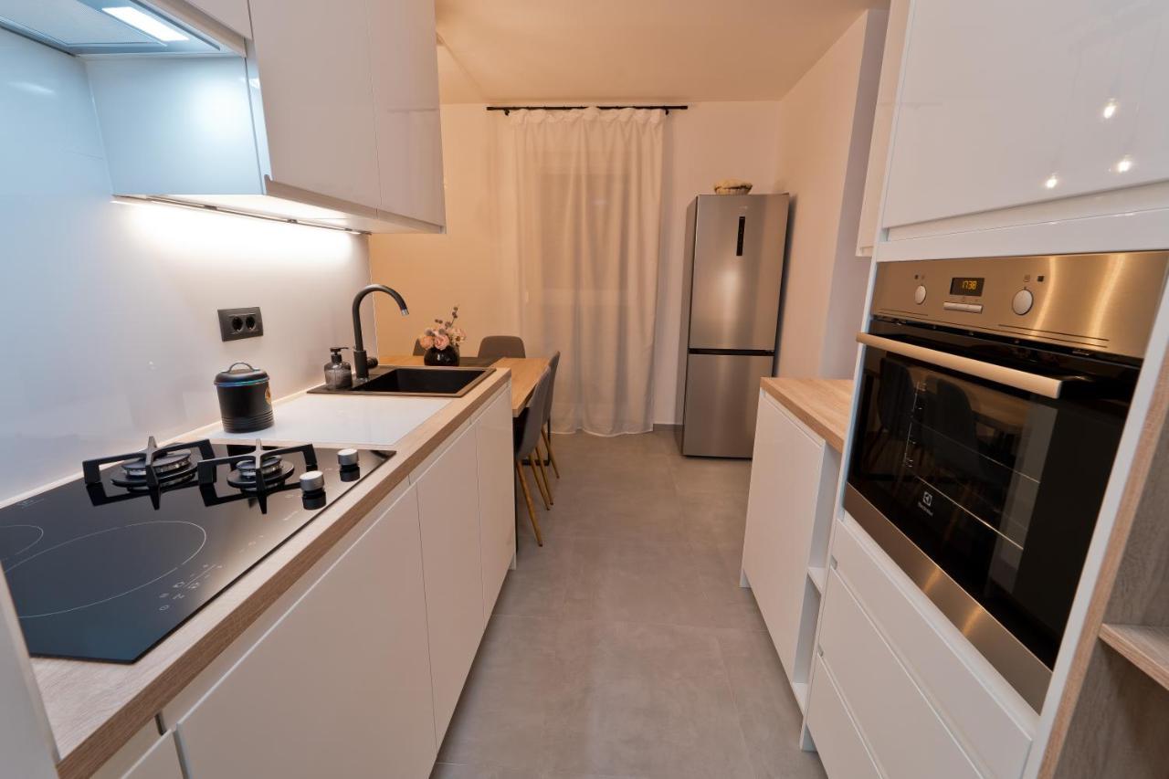 Malemi Apartment พูลา ภายนอก รูปภาพ
