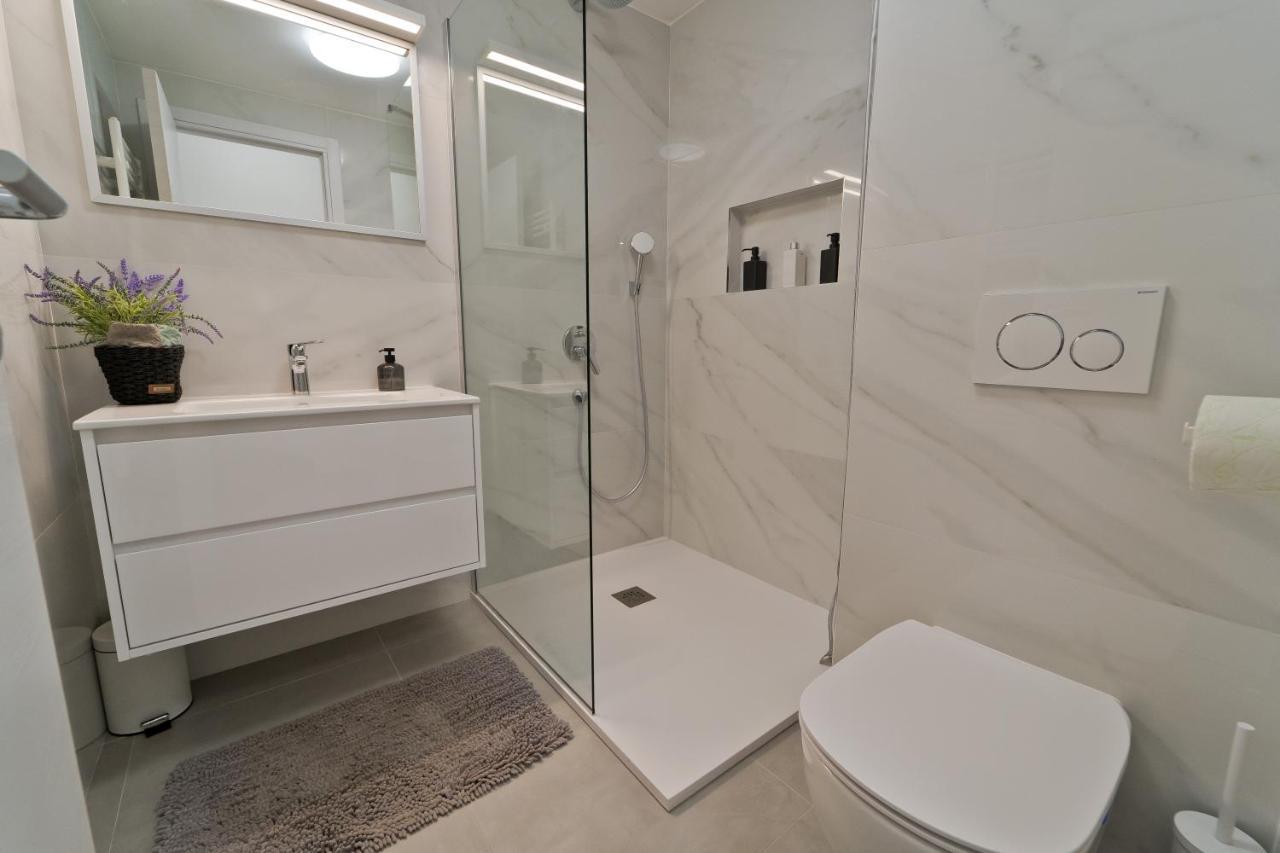 Malemi Apartment พูลา ภายนอก รูปภาพ